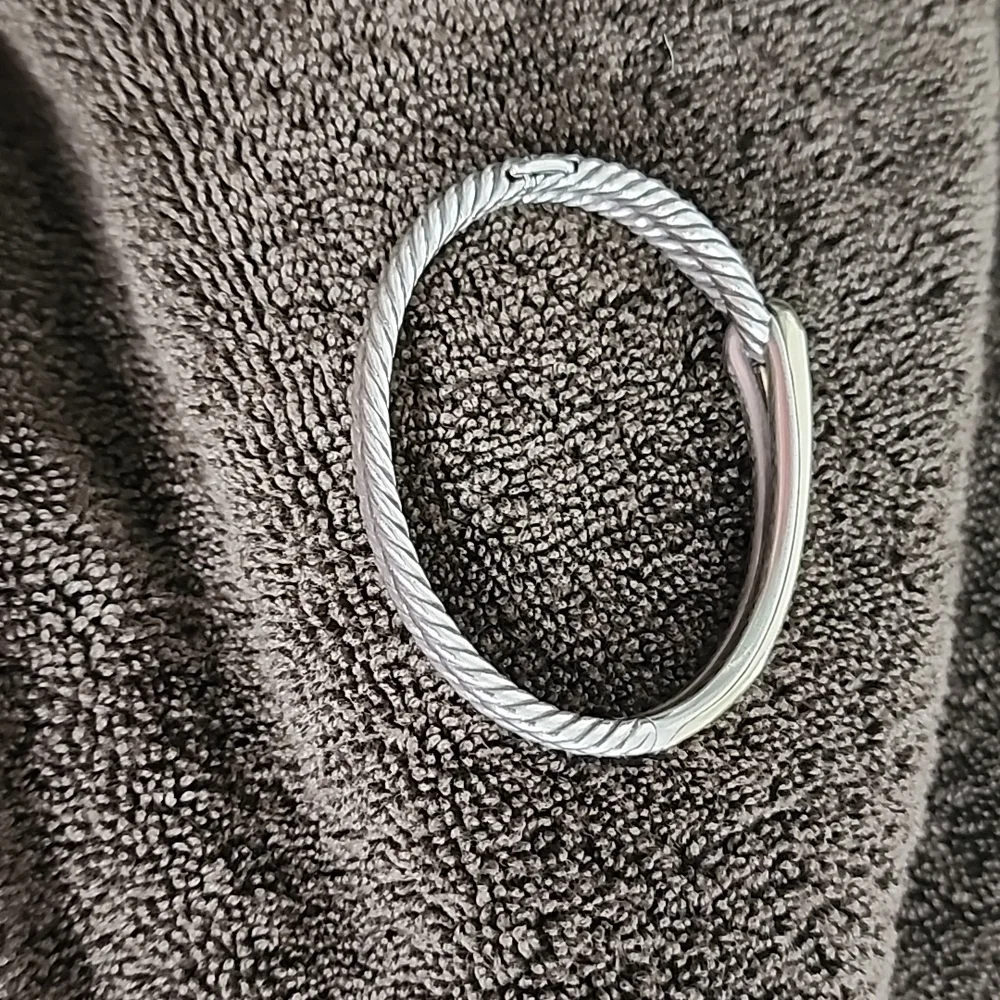 David Yurman bangle bracelet. - Picture 10 of 10